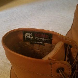 Kodiak Waterproof Boots size 8 in carmel